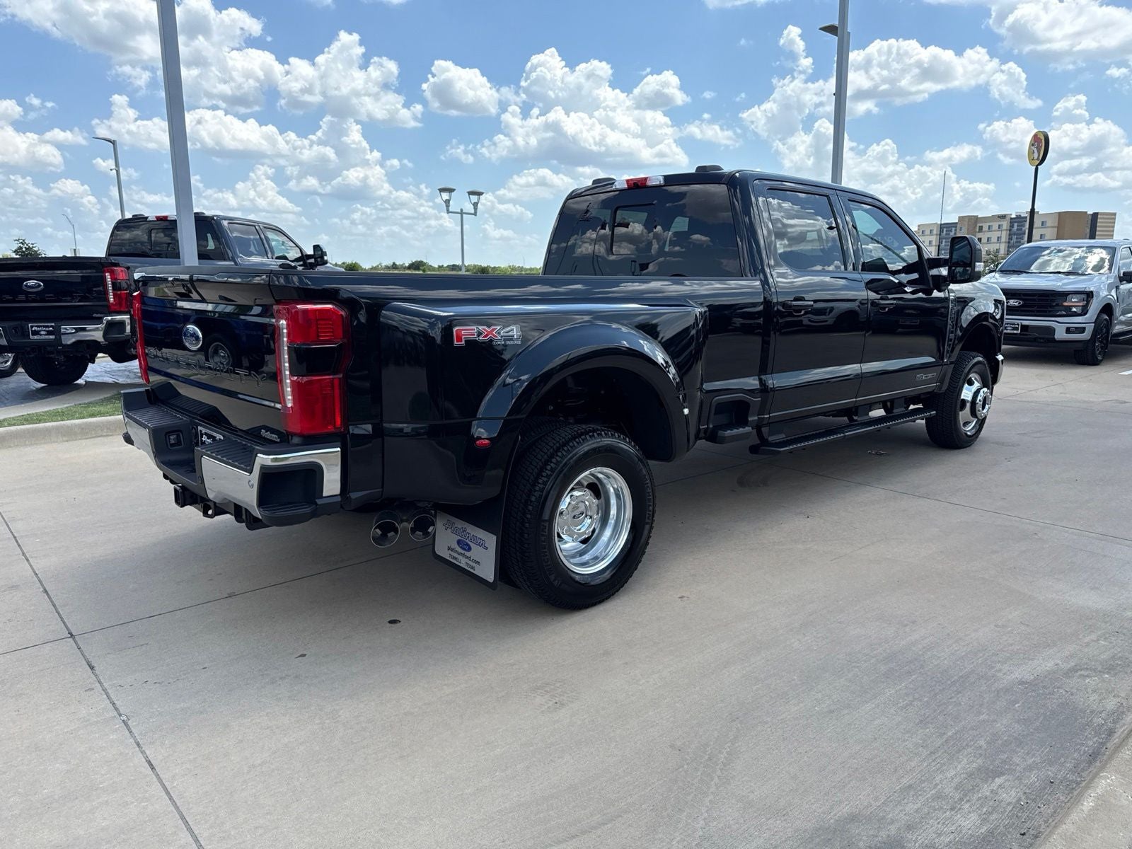 2026 Ford F-350SD Lariat DRW