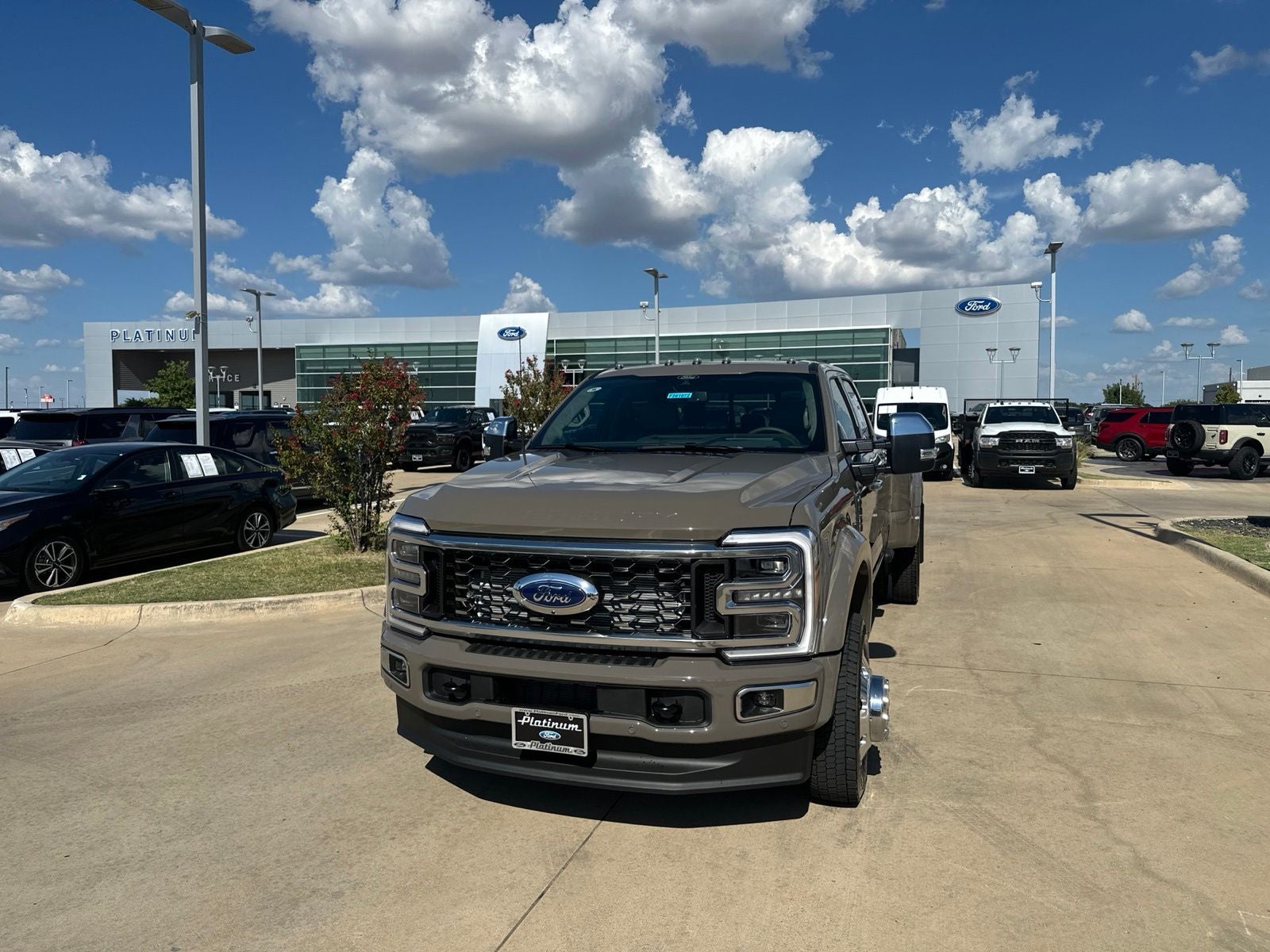 2026 Ford F-450SD Platinum DRW