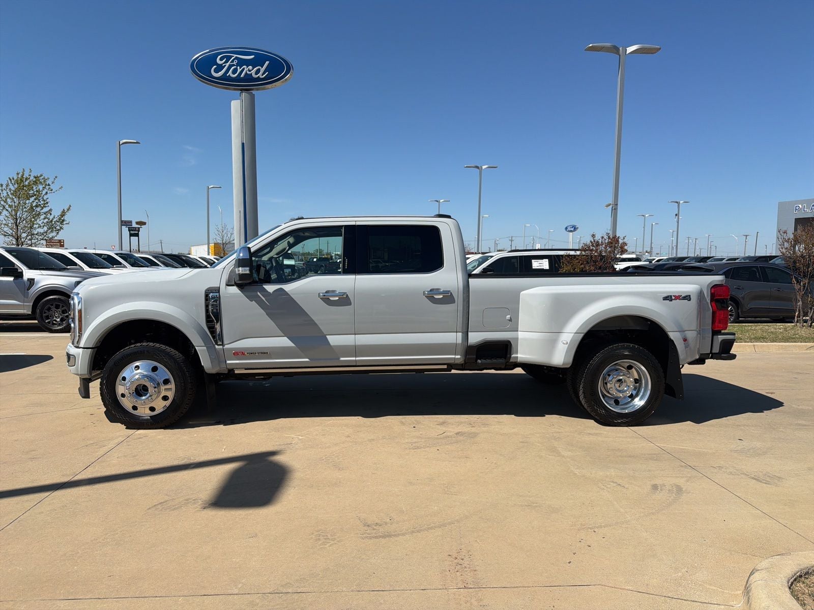2026 Ford F-450SD Platinum DRW