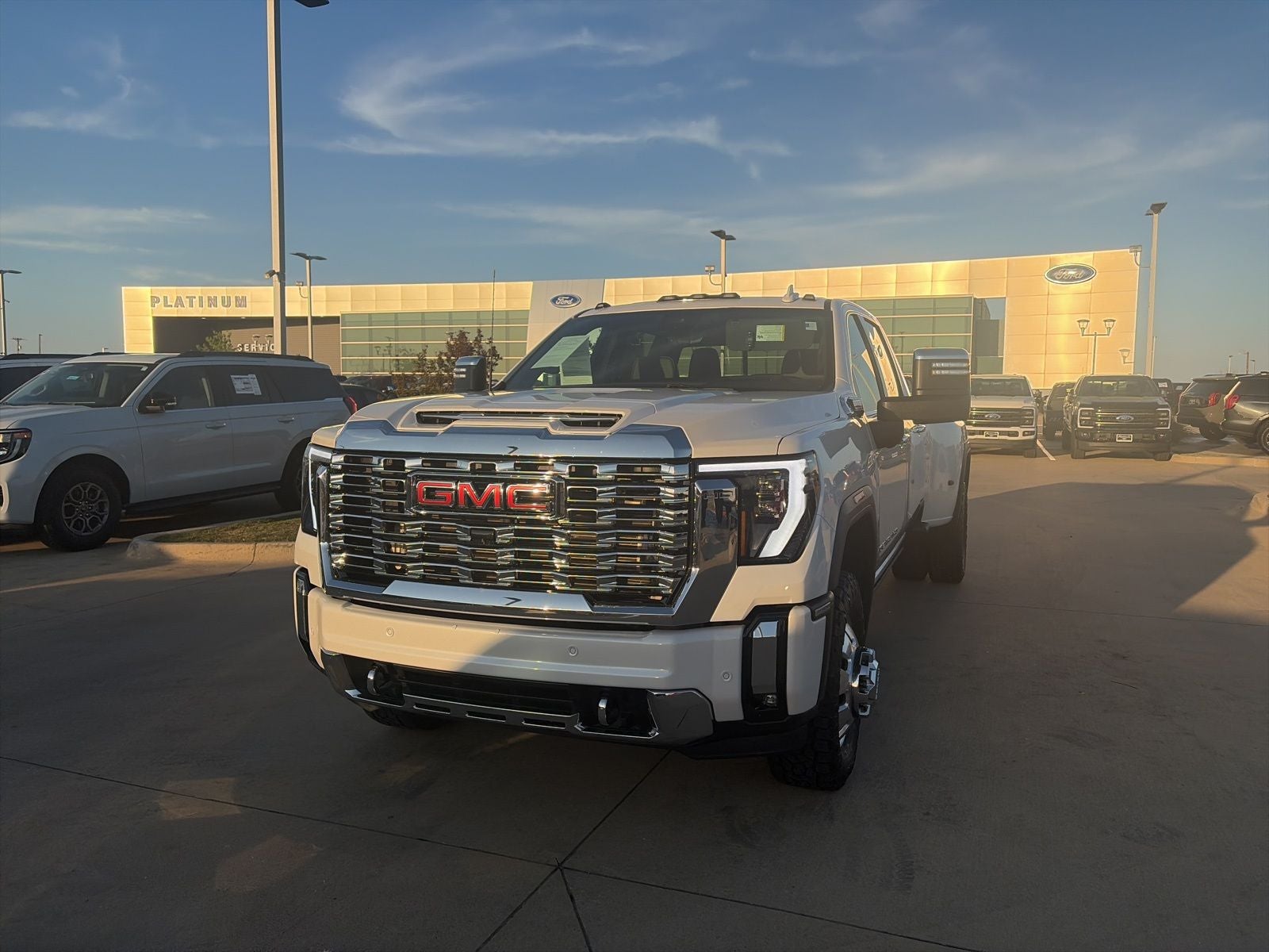 2024 GMC Sierra 3500HD Denali