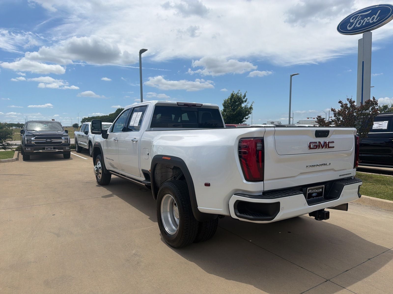 2024 GMC Sierra 3500HD Denali