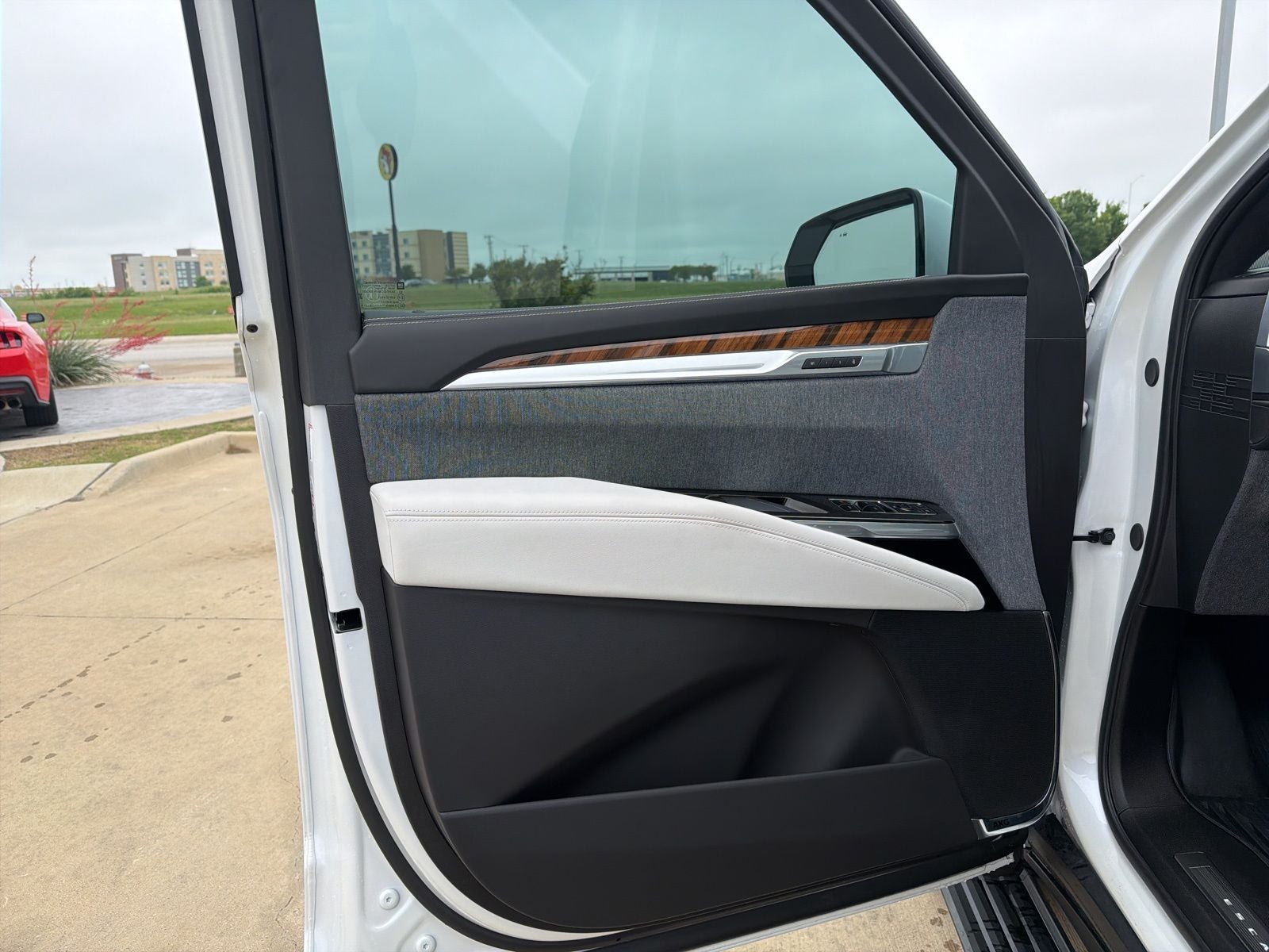 2025 Cadillac Escalade ESV Sport Platinum