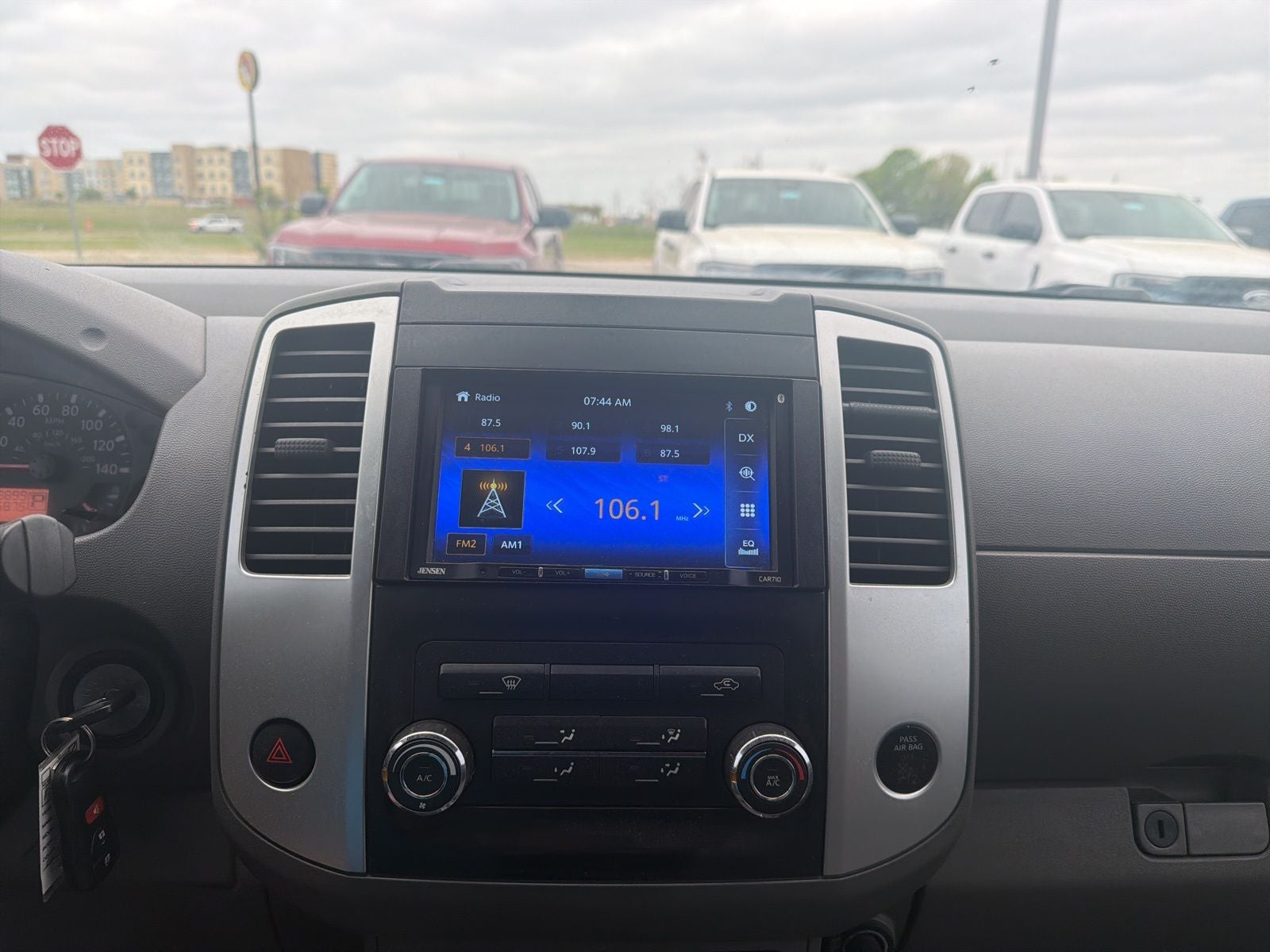 2016 Nissan Frontier SV