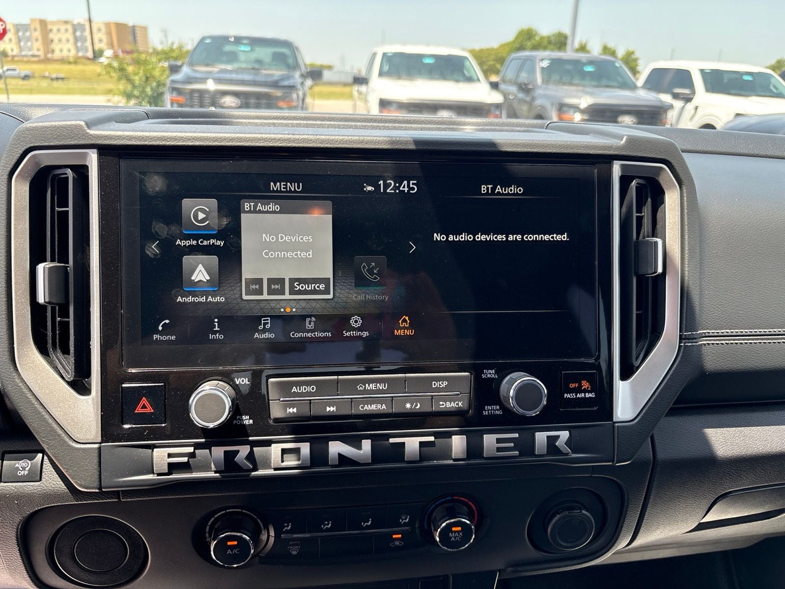 2025 Nissan Frontier SV