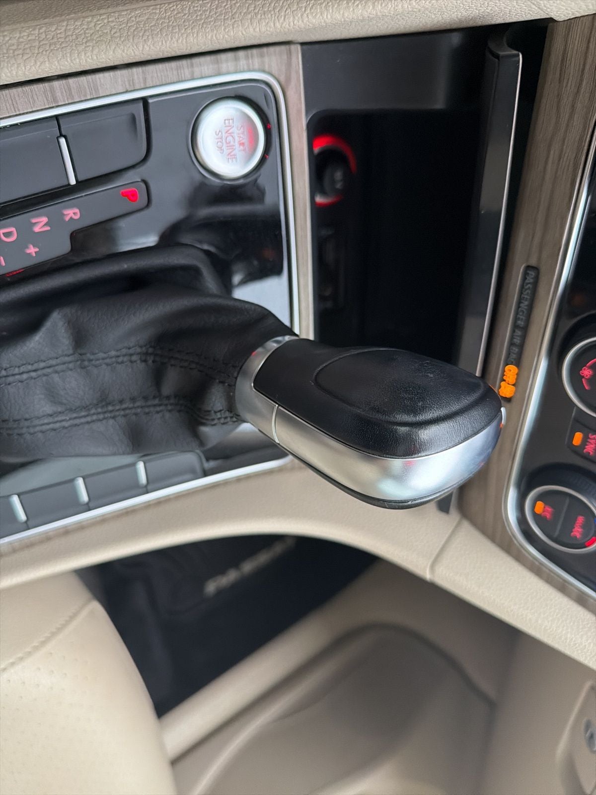 2018 Volkswagen Passat 2.0T SE