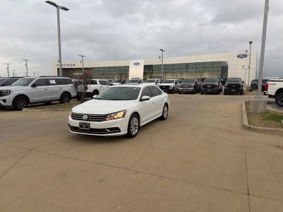 2018 Volkswagen Passat 2.0T SE