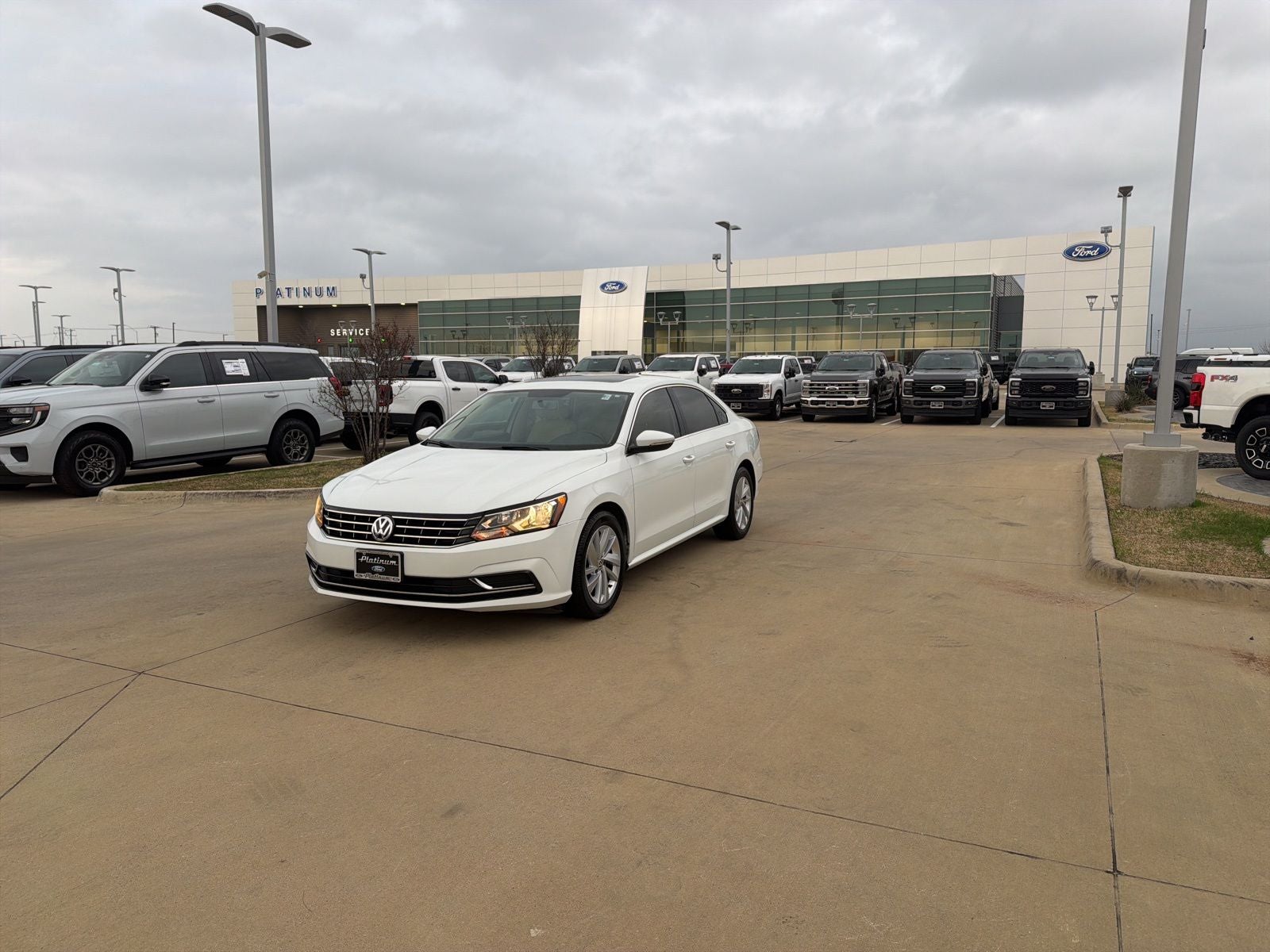 2018 Volkswagen Passat 2.0T SE