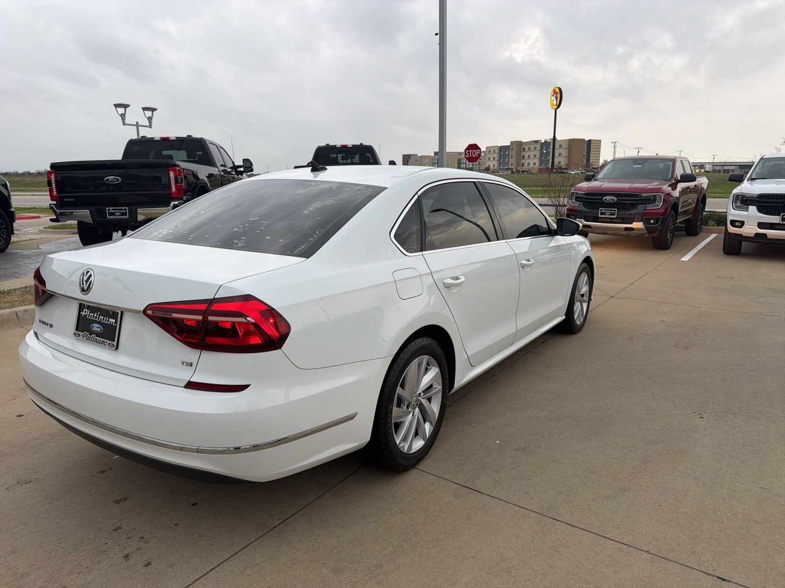 2018 Volkswagen Passat 2.0T SE