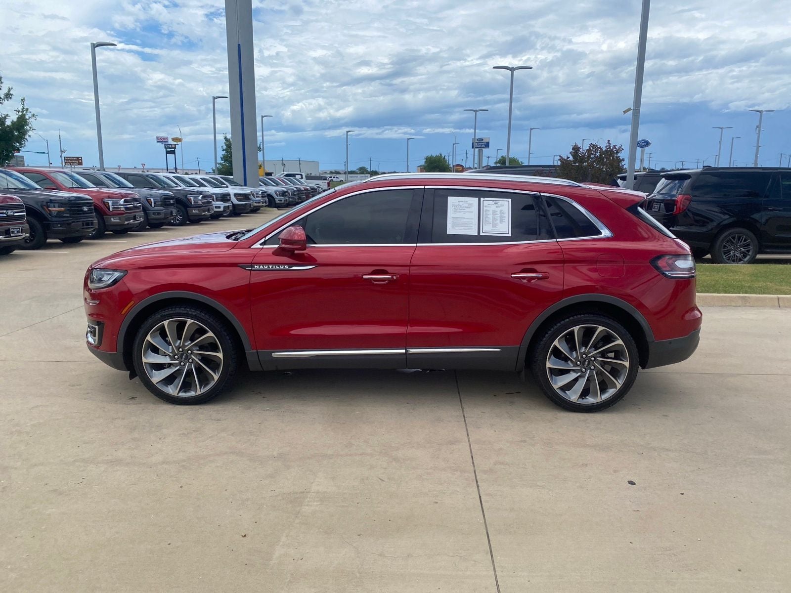 2020 Lincoln Nautilus Reserve
