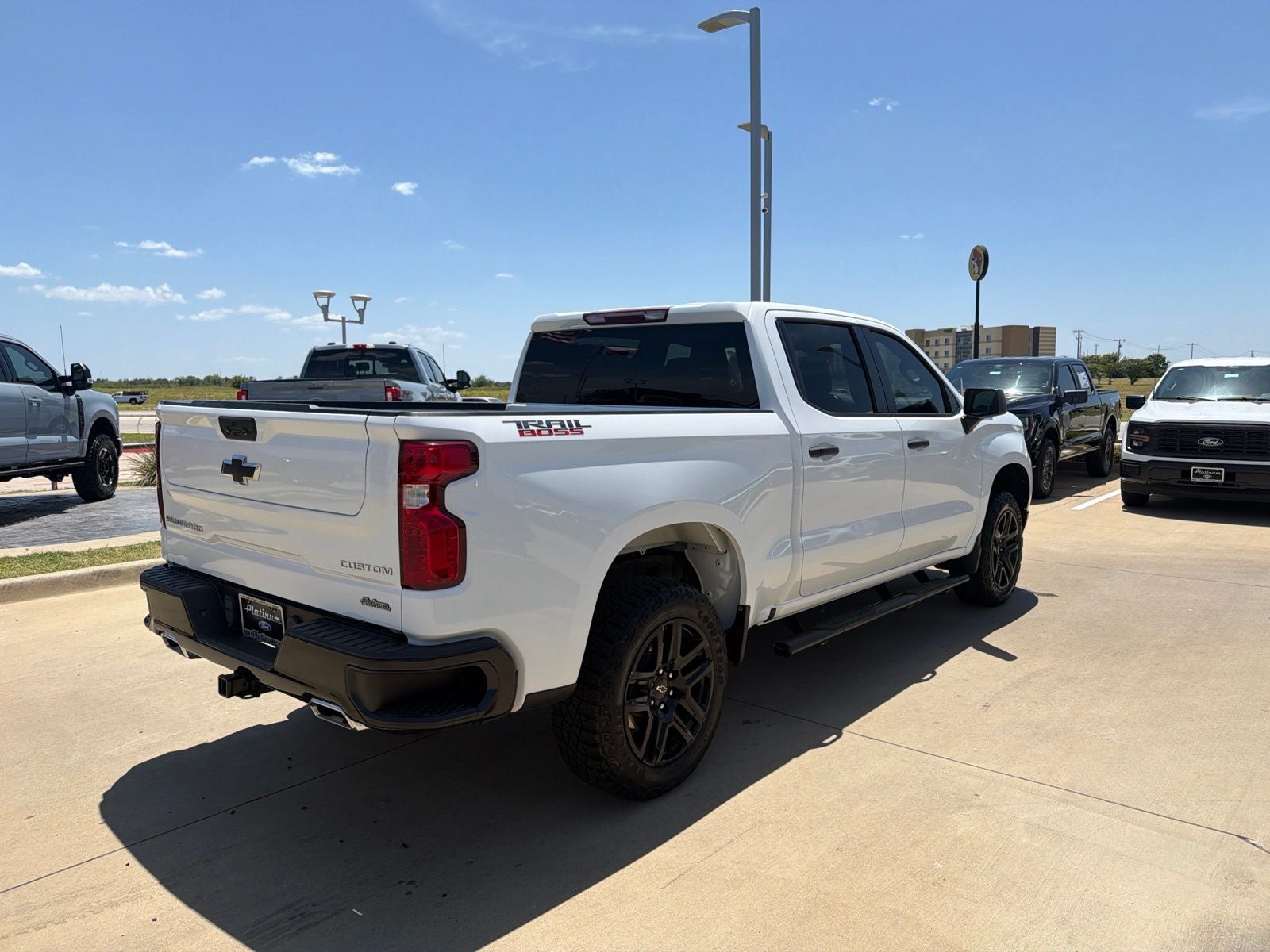 2022 Chevrolet Silverado 1500 Custom Trail Boss