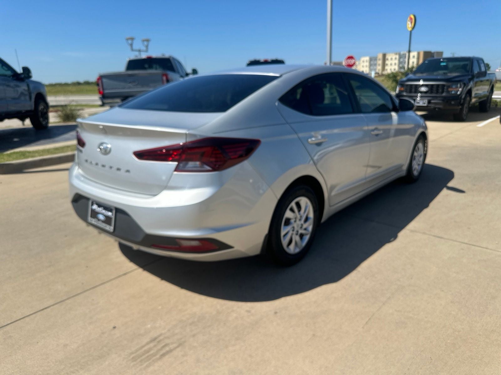 2020 Hyundai Elantra SE