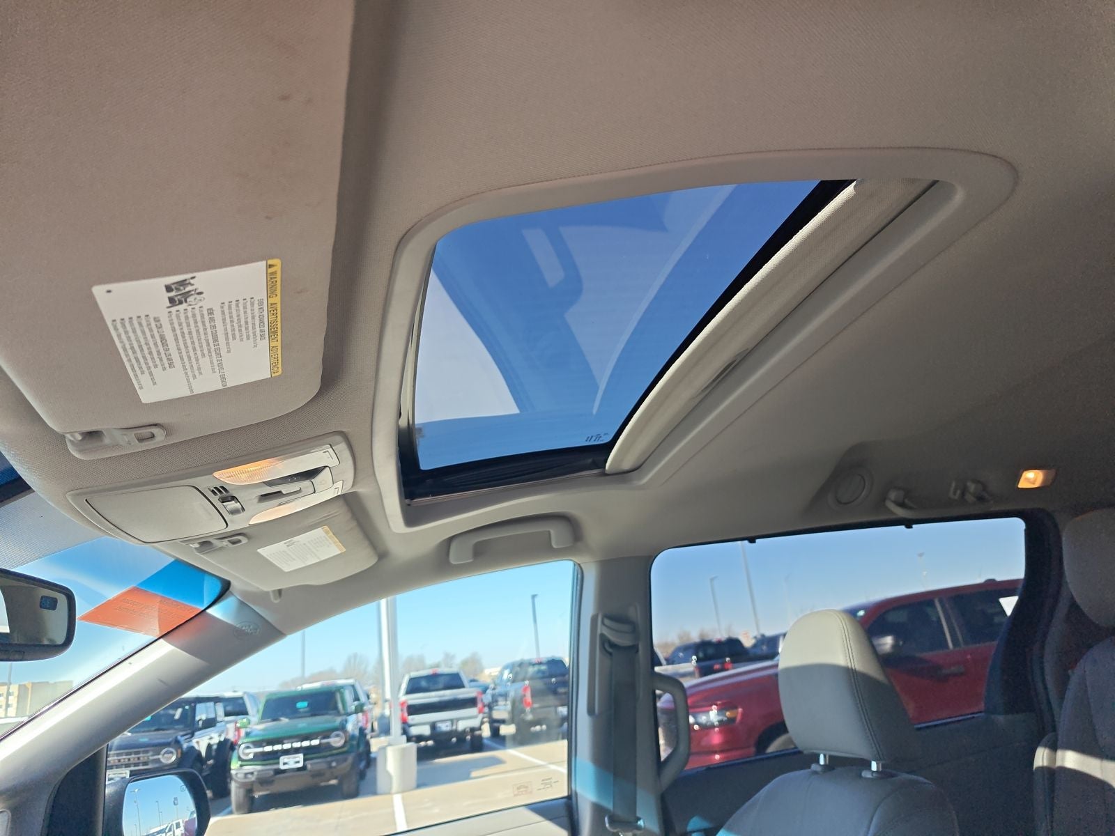 2015 Toyota Sienna XLE 8 Passenger