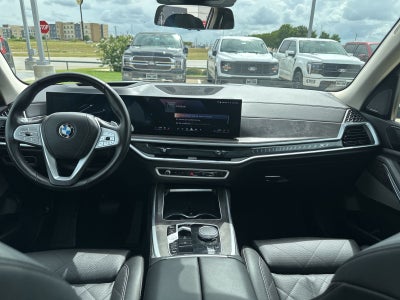 2025 BMW X7 xDrive40i