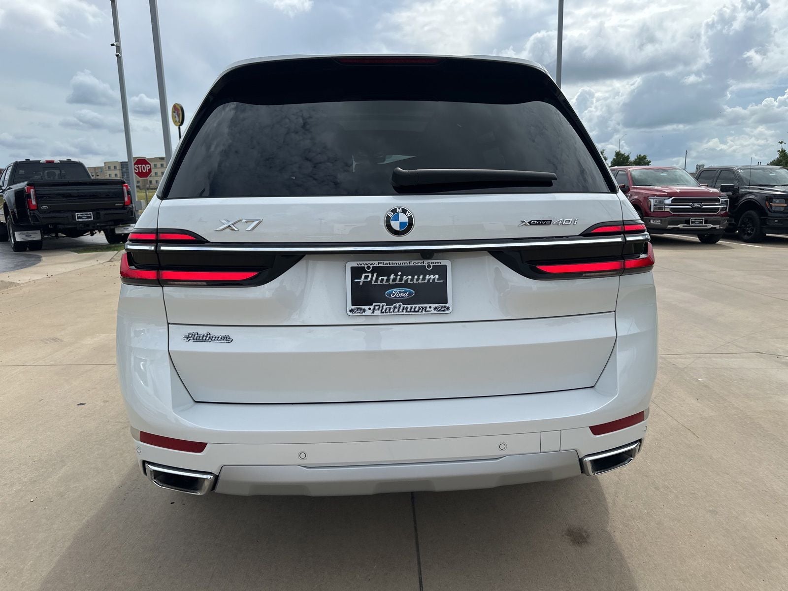 2025 BMW X7 xDrive40i