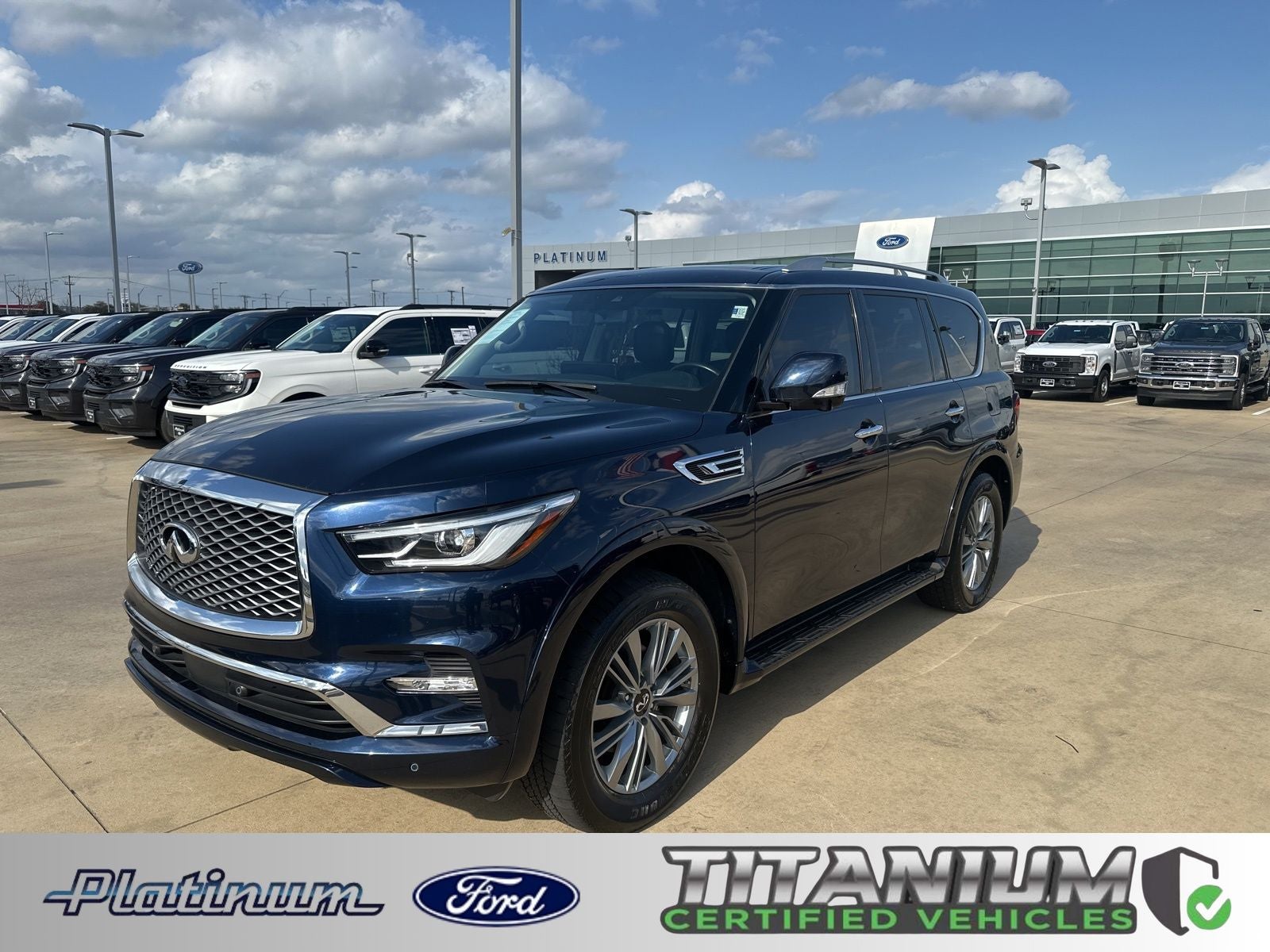 2024 INFINITI QX80 LUXE