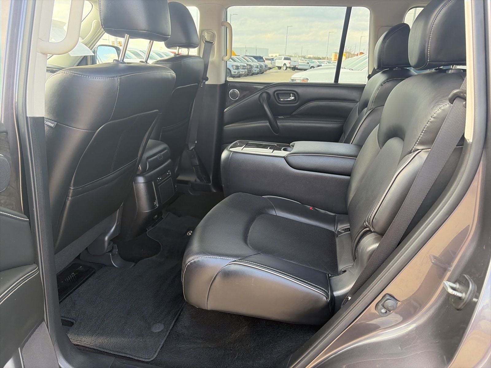 2024 INFINITI QX80 LUXE