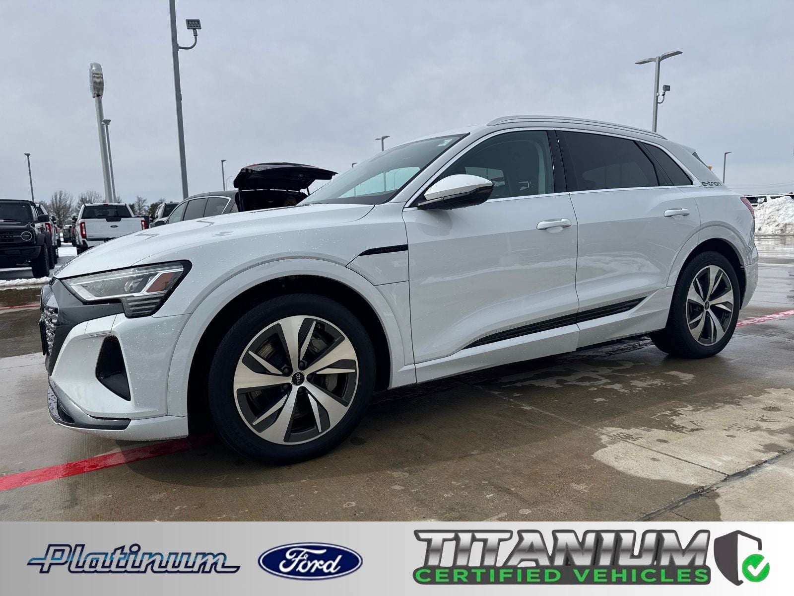 2024 Audi Q8 e-tron Premium quattro