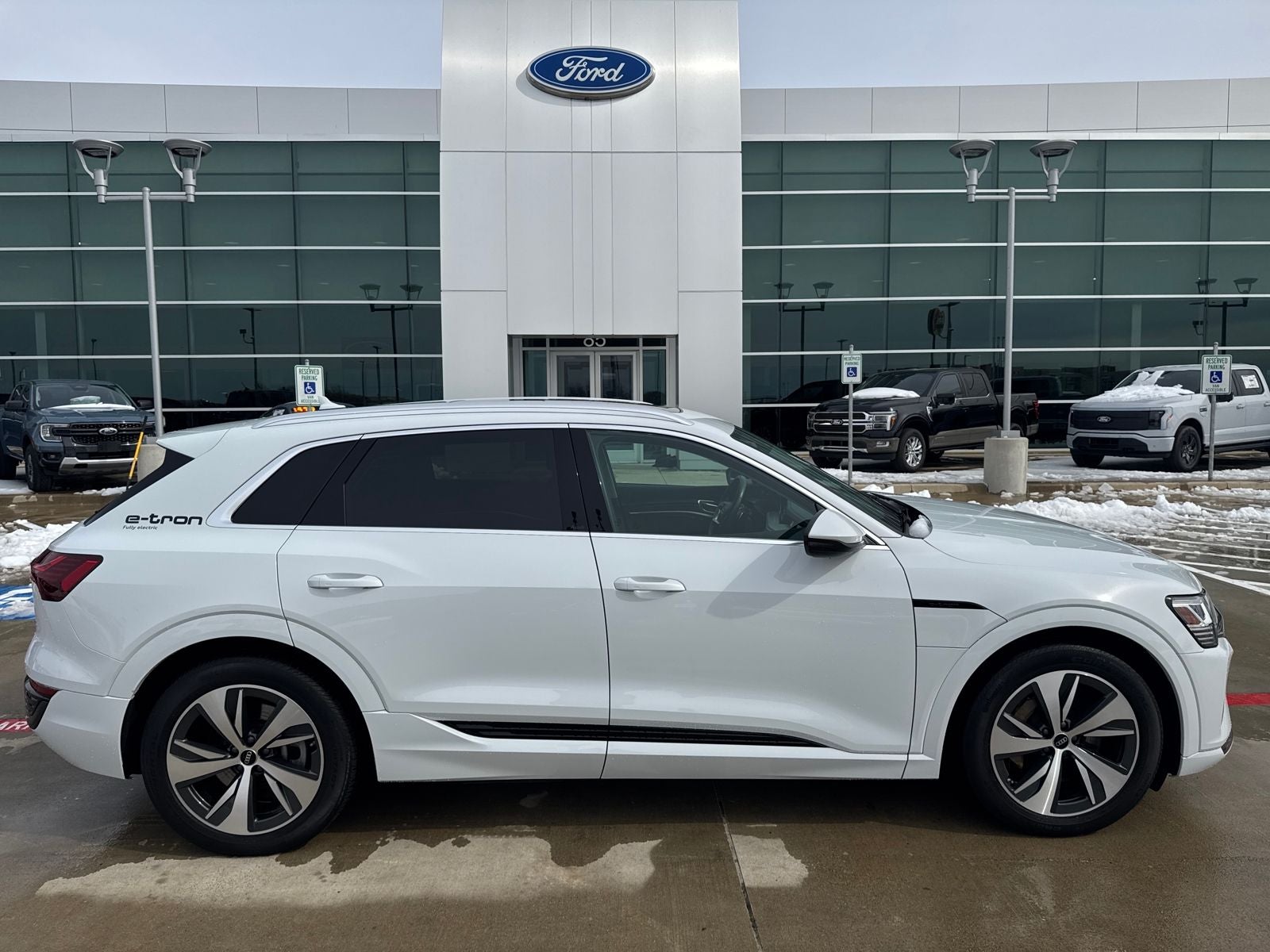 2024 Audi Q8 e-tron Premium quattro