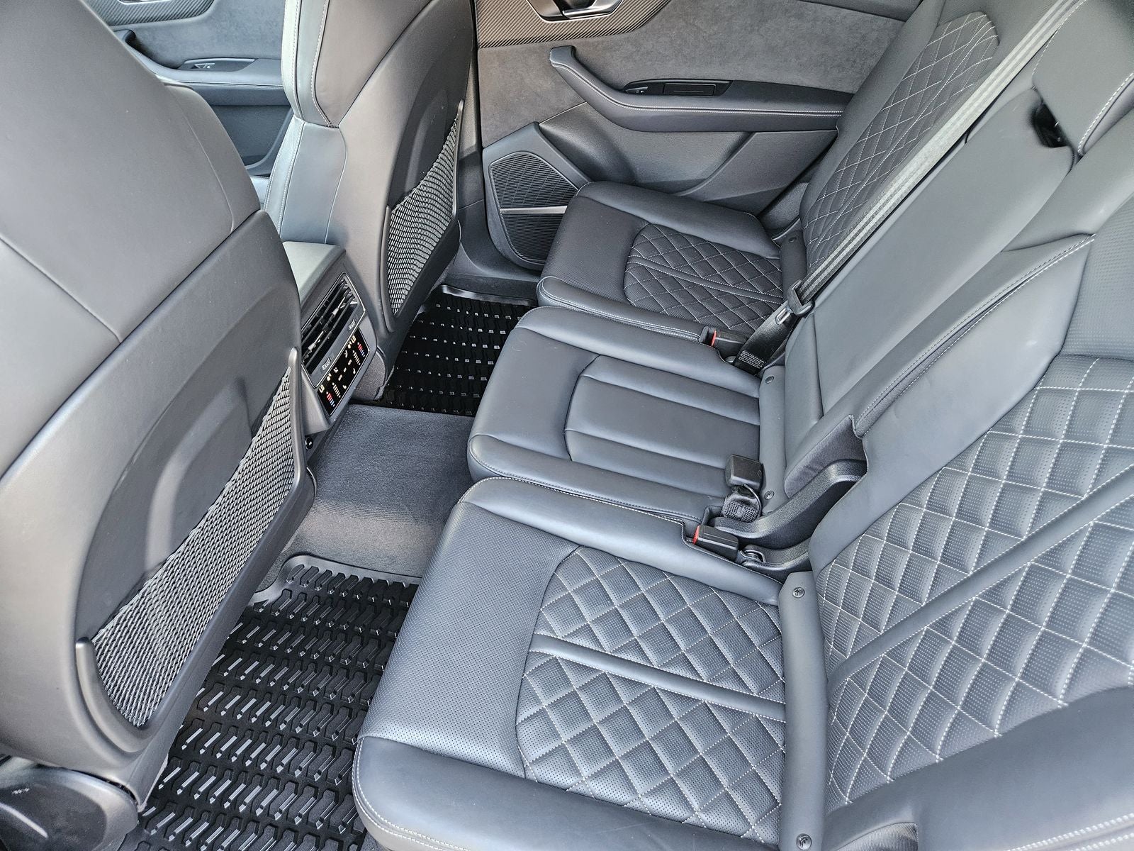 2025 Audi SQ7 Prestige quattro