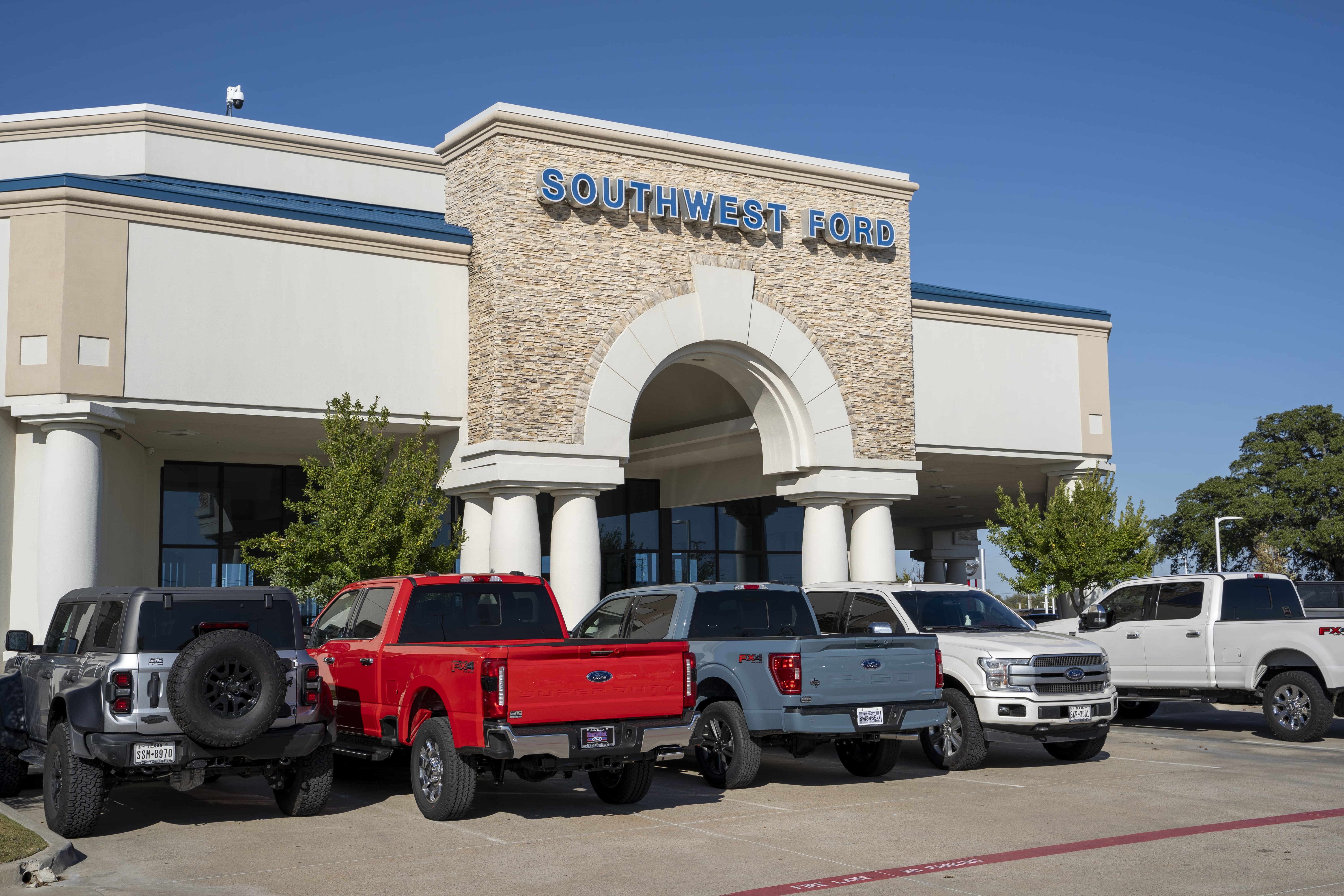 Southwest-Ford-Dealership